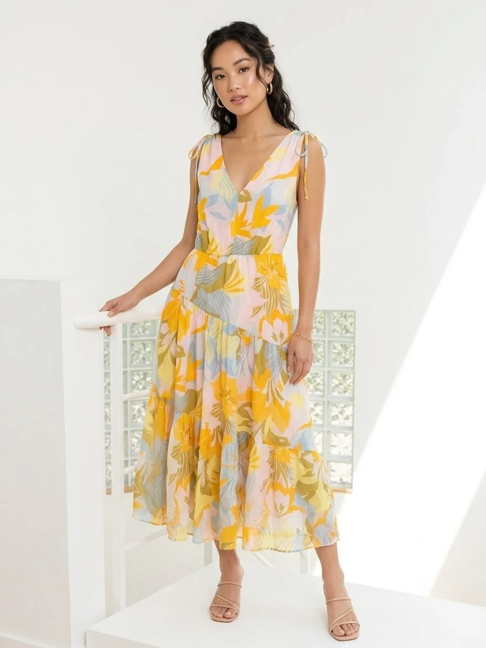 1. State Yellow Floral V-Neck Tie-Shoulder Fully Lined Maxi Dress